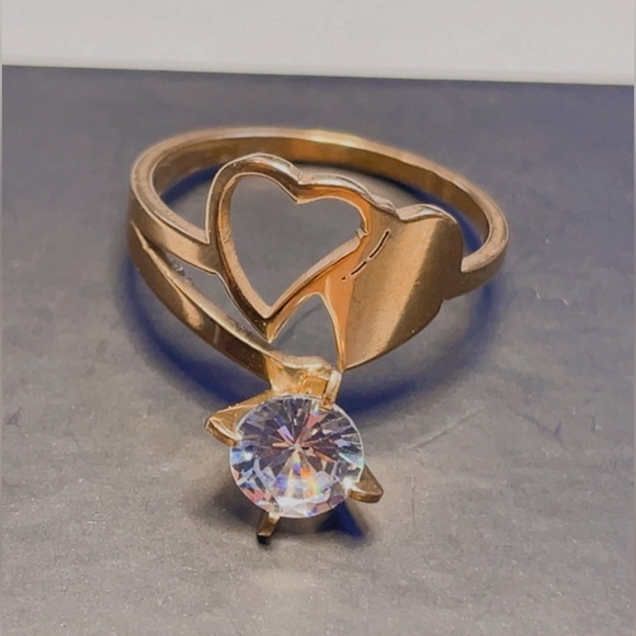 NWT Stainless Steel Gold zircon double Heart Woman ring Size 6.5 - Picture 3 of 16